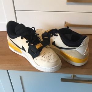 Air Jordan’s legacy 312 low pale yellow rare color way